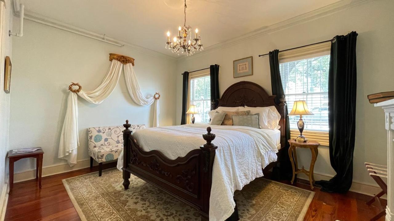 Amethyst Garden Bed & Breakfast Savannah Luaran gambar