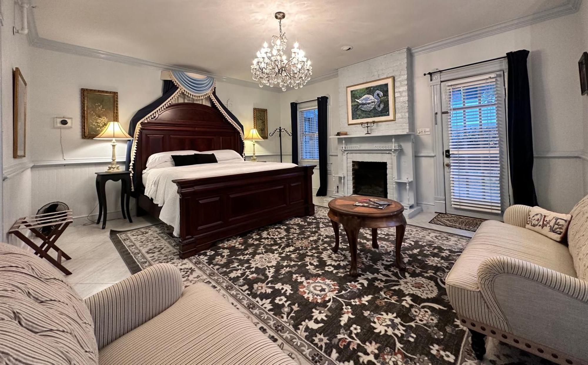 Amethyst Garden Bed & Breakfast Savannah Luaran gambar