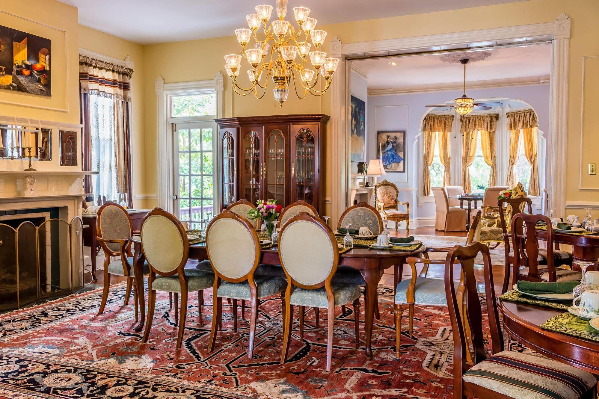 Amethyst Garden Bed & Breakfast Savannah Luaran gambar