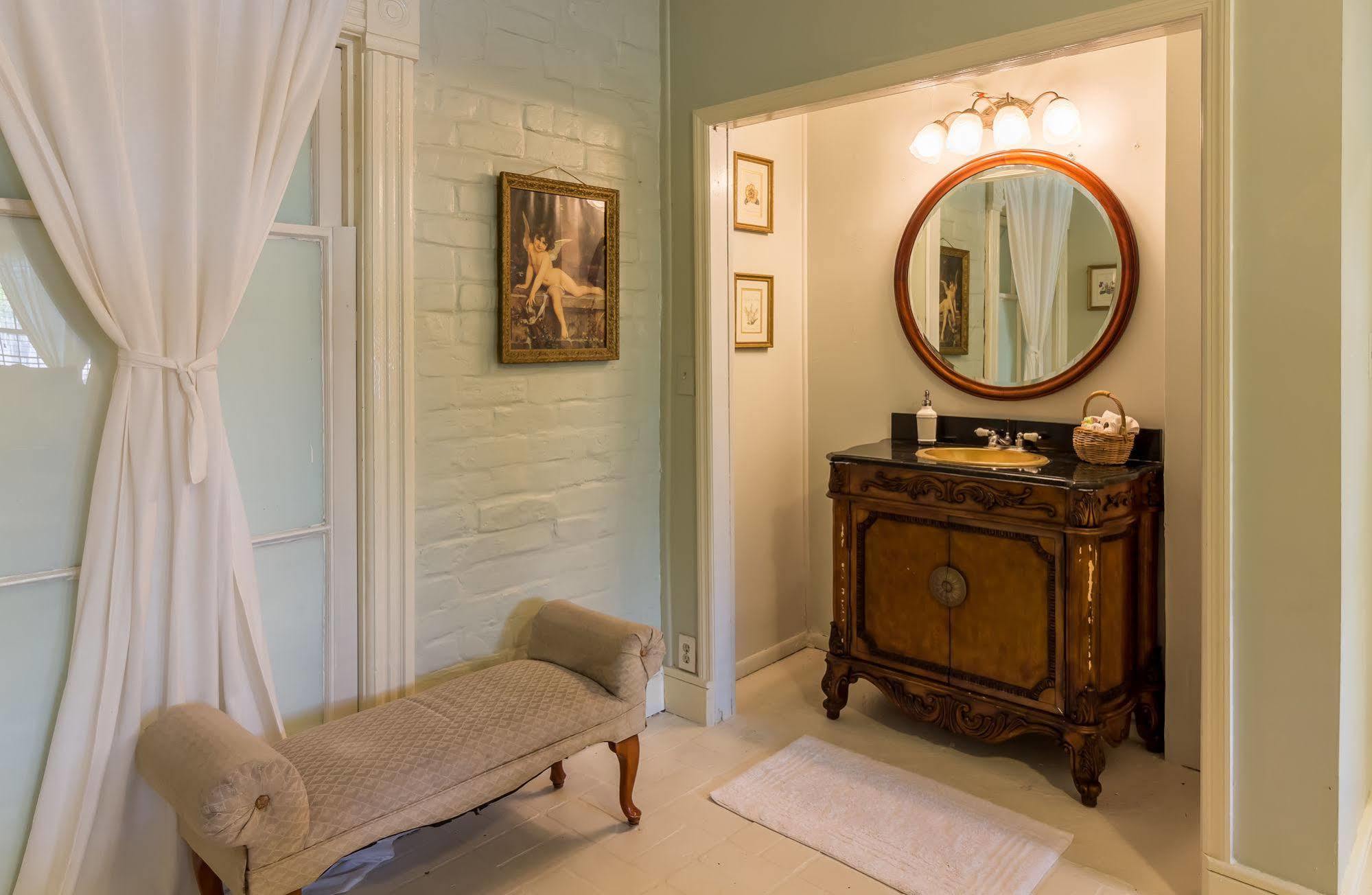 Amethyst Garden Bed & Breakfast Savannah Luaran gambar