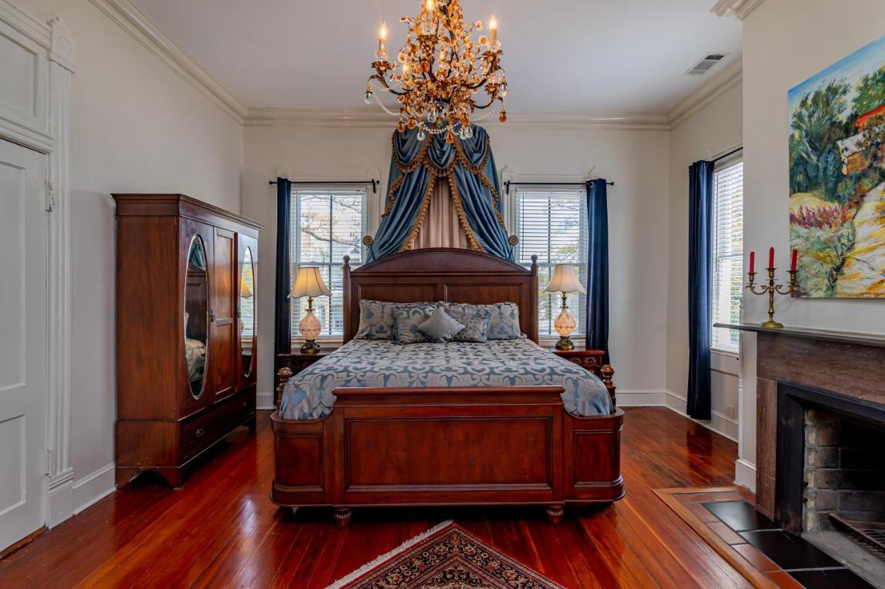 Amethyst Garden Bed & Breakfast Savannah Luaran gambar